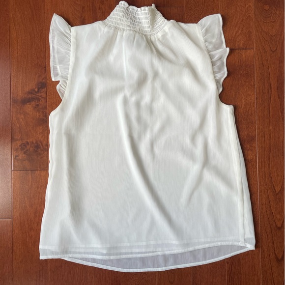 Banana Republic sleeveless blouse - Picture 3 of 3